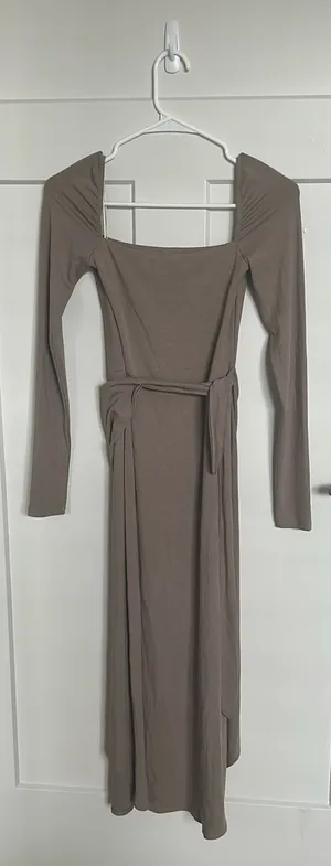 Wilfred Aritzia Brown Square Neck MIDI Dress thumbnail 3