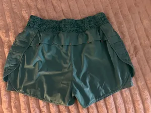 blue athletic shorts Green Size M thumbnail 1