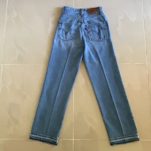 Levis Ribcage Straight Ankle Jeans thumbnail 5