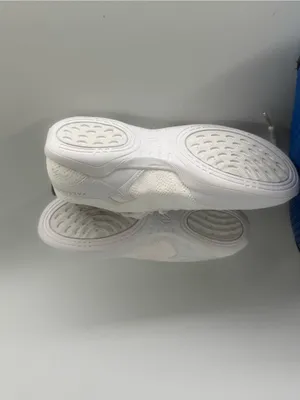 Varsity V4S Cheer Shoes Size 7 New White Knit Athletic Sneakers Blue Bag AeroFlo thumbnail 12