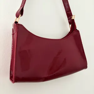 burgundy shoulder bag with gold zipper thumbnail 3