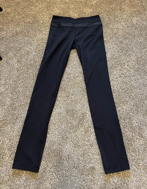 Low-Rise Lululemon Leggings Wunder Under thumbnail 1