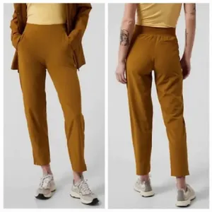 Athleta Brooklyn‎ Ankle Pants Brass Yellow Mid Rise Pockets thumbnail 2