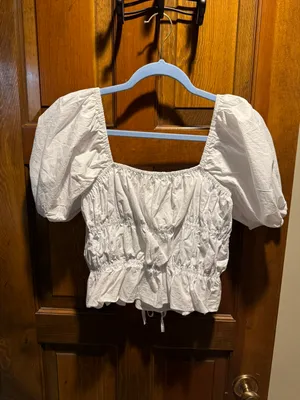 white pants store top thumbnail 3
