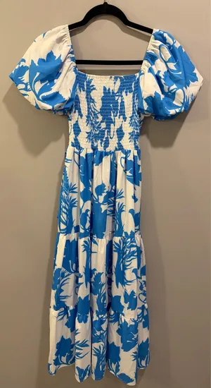 SundayUp Blue and White Floral Puff Sleeve Smocked Tiered Midi / Maxi Dress thumbnail 2