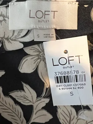 Loft Outlet Size Small Adjustable Spaghetti Straps Floral Drop Neck Tank Top thumbnail 4