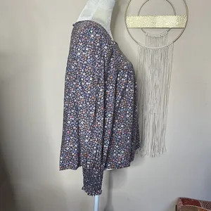Universal Threads • floral puff sleeve smocked top thumbnail 4