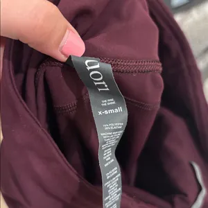 Vuori Burgundy High Rise Back Pocket Legging thumbnail 5