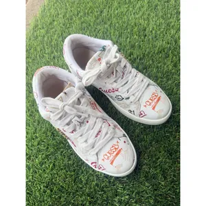 GUESS White Sneakers with Multicolor Graffiti Accents Women Size 6.5 thumbnail 2