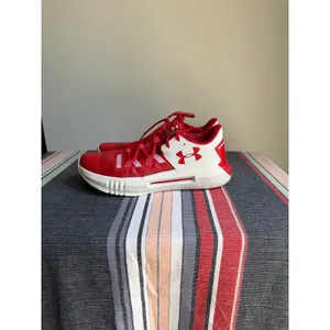 Under Armour Jet 2019 Red White Court Shoes Women’s 9 Volleyball Basketball thumbnail 2