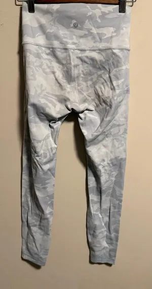 Lululemon Wunder Under High-Rise Tight 25" Luxtreme Camo Jacquard Alpine White thumbnail 1