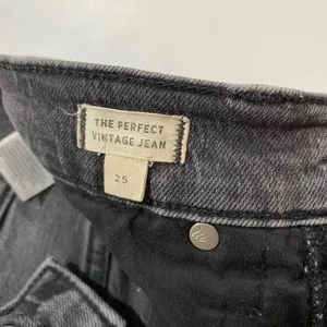 Madewell The Perfect Vintage Jean Black Wash Mom Jeans Size 25 thumbnail 5