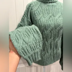 Miami Teal Cable Knit Turtleneck Sweater Size M thumbnail 4