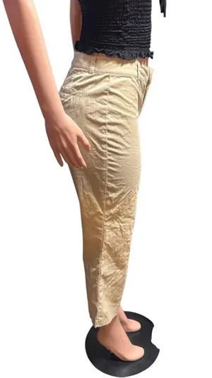 Banana Republic mid rise Tan Capri pants size 4/S Pre owned tan capri cropped pants with belt loops, two back pockets zipper, and hook closure. Dressy business, casual, stretchy slim straight trousers thumbnail 5