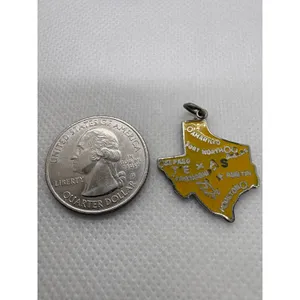 Vintage Texas State Map Charm Yellow Enamel Silver Tone Japan Souvenir 3.8g thumbnail 6