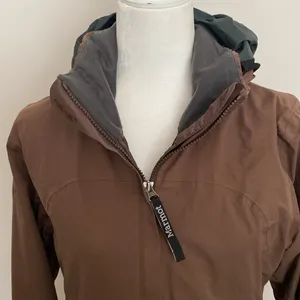 Marmot Brown lightweight rain Jacket with Fitted Silhouette thumbnail 8