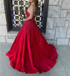 Sherri Hill Prom Dress thumbnail 3
