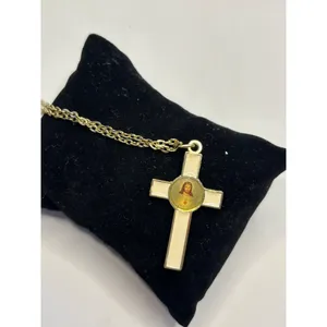 Vintage Gold-Tone Jesus Cross Pendant Necklace thumbnail 5