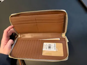 NWT Michael Kors Wallet thumbnail 3