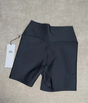 Alo Yoga Airlift Energy Shorts Small 5" Black thumbnail 4