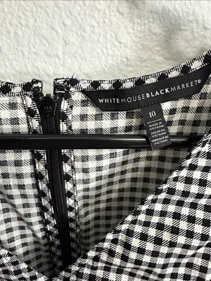 White House Black Market Black & White Gingham V-Neck Sleeveless Blouse Size 10 thumbnail 2