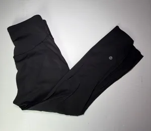 lululemon base pace crop Black High-Rise Performance Leggings est sz 6 see msmts thumbnail 1