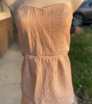 Woman’s dress thumbnail 1