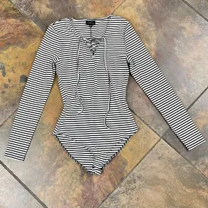 Who What Wear Black White Striped Lace Up Neck Long Sleeve Bodysuit XS thumbnail 3