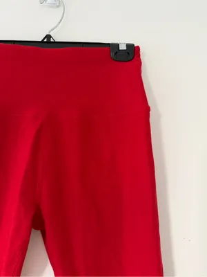 Beyond Yoga Spacedye Caught in the Midi High Waisted Leggings in Holly Red Large thumbnail 6
