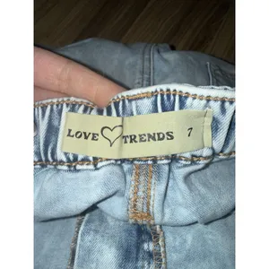 Love Trends NEW Blue Jean Skirt Skort‎ Shorts Women's Juniors Sz 7 thumbnail 2
