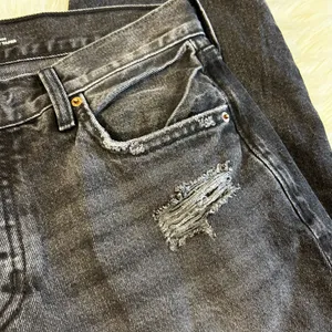 Old Navy High-Rise Slouchy Taper Jeans Womens 10 Washed Black Distressed Denim‎ thumbnail 3