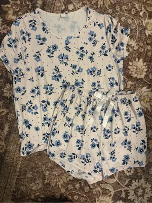 Blue Floral Two thumbnail 1