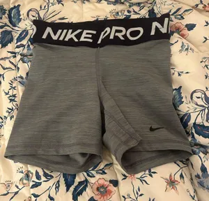 Nike Pro Shorts 5" thumbnail 1