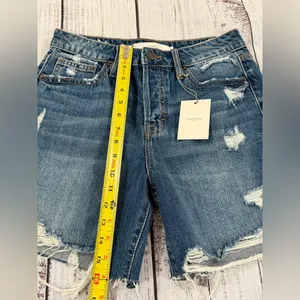 Hidden Jeans NWT Women's S. Sofie Mom Denim Shorts Blue Jean Distressed Raw Hem inv605 thumbnail 2