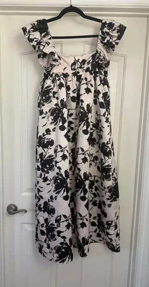 Future Collective x Reese Blutstein Floral Ruffle Maxi Dress -‎ Size S thumbnail 1