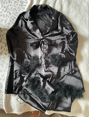 Black Silk Feather Pajamas Size M thumbnail 1