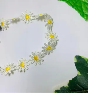 Daisy Chain Floral Choker Necklace New thumbnail 5