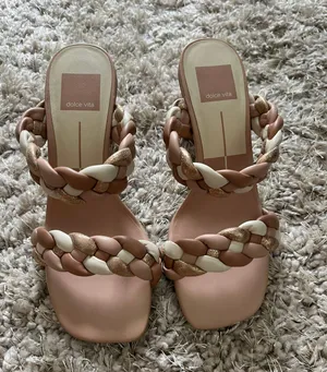 Light pink dolce vita heels Size 6.5 thumbnail 1