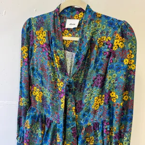 Dixie Teal Floral Tie Neck Tiered Ruffle Mini Dress Long Sleeve‎ Smocked Cuffs thumbnail 4