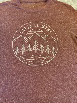 Women’s Aeropostale Heather Maroon Short Sleeve Graphic Tee Size Medium thumbnail 2