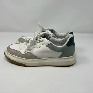 UNIVERSAL Threads Lace Up Sneakers thumbnail 3