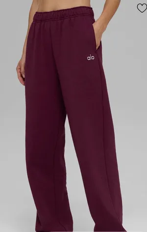 Alo Yoga NWT Accolade Straight Leg Sweatpants Burgundy Size M thumbnail 1