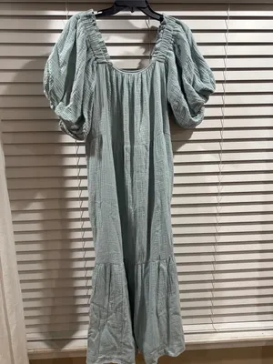 Light Sage Maxi Dress with Puff Sleeves - Brand Unspecified thumbnail 3