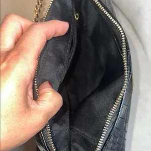Aldo Black‎ Crocodile-Embossed Crossbody Bag thumbnail 5