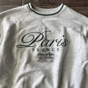 Hollister Oversized Paris France Crewneck Sweatshirt Pullover thumbnail 2