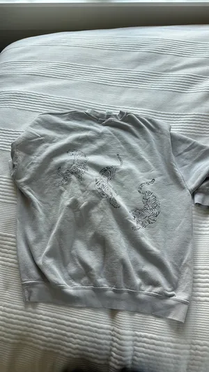 Urban Outfitters Crewneck thumbnail 2