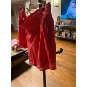Lululemon Hotty Hot High-Rise Short in a bright coral-pink women's 14 thumbnail 4