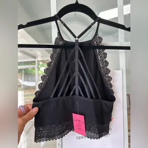 New with tags- Black high neck crochet lace bralette crop top thumbnail 7