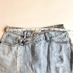 C’isa Crossover Lightwash Denim Skort Sz Small thumbnail 10