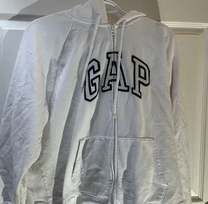 Gap sweatshirt thumbnail 1